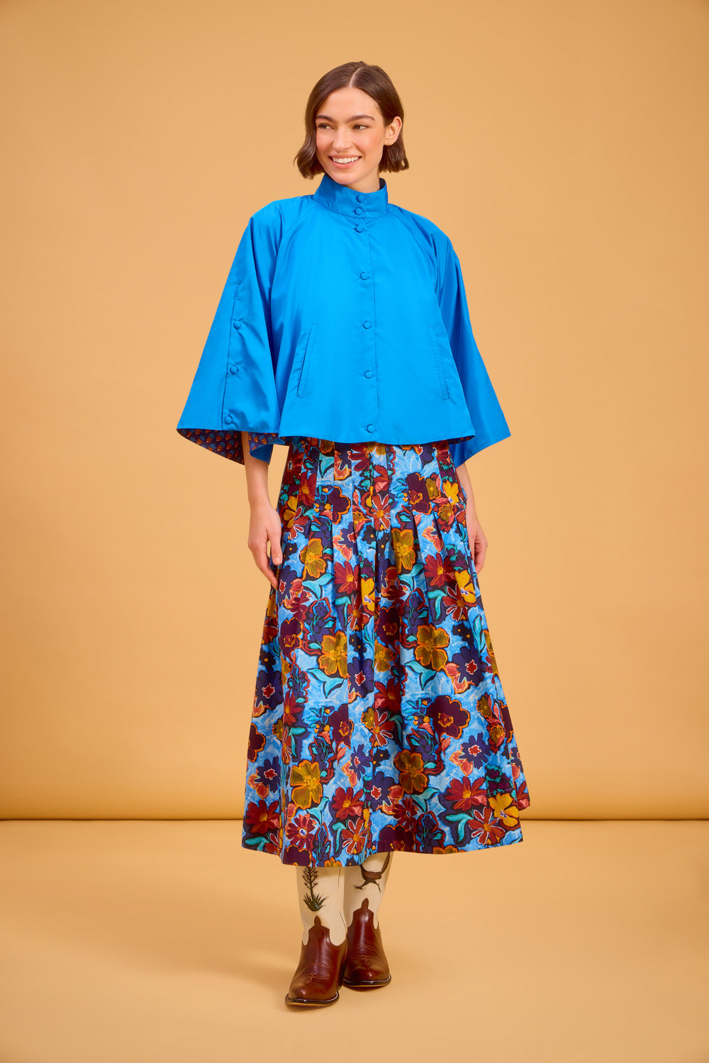 Capelet, True Blue