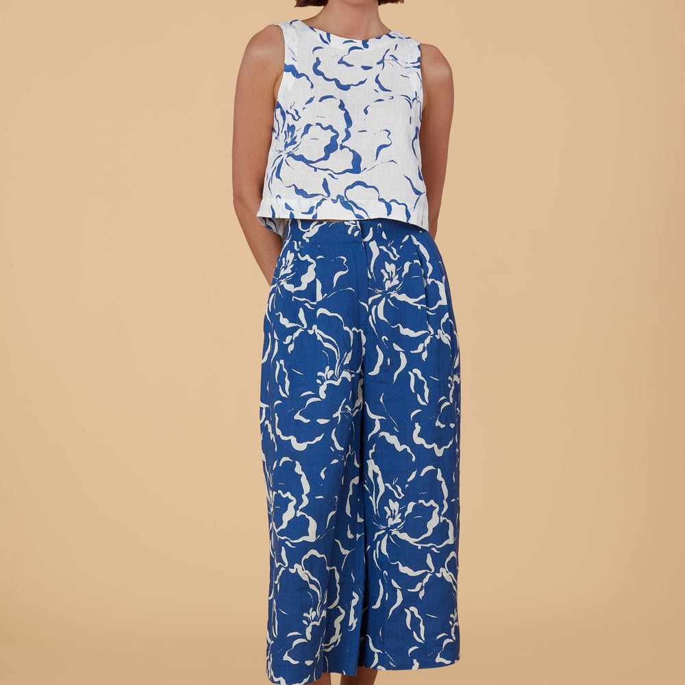 
                      
                        Dani Top, Ibisco Reverse
                      
                    