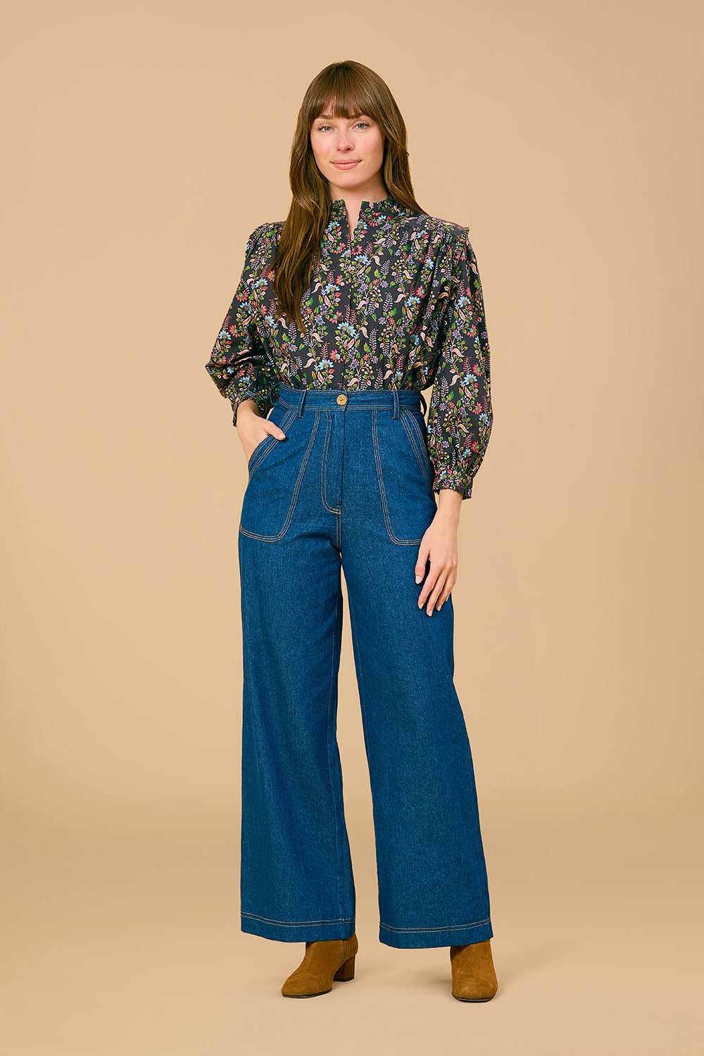 Venus Top, Sable Grove