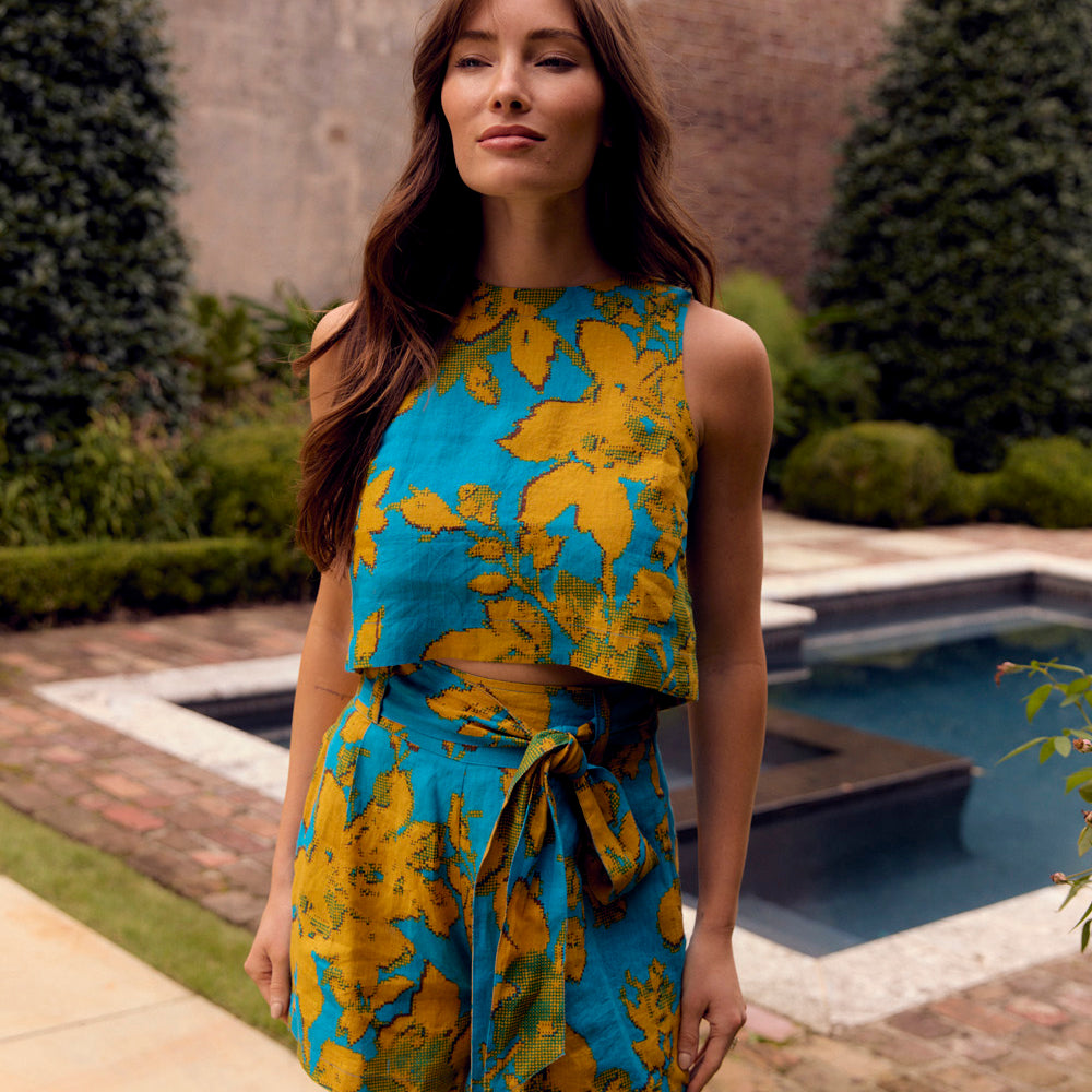 
                      
                        Dani Top, Turq Flora
                      
                    