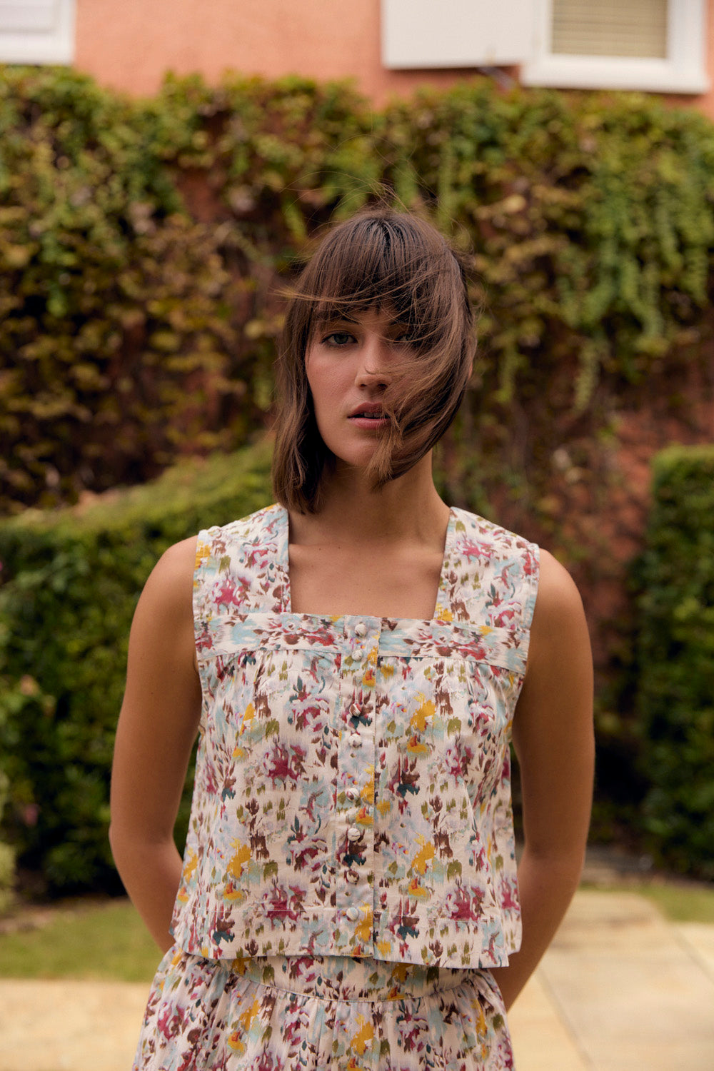 Nellie Top, Aqueous Petals